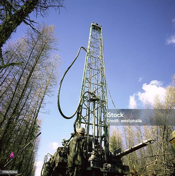 Perfuração De Petróleo Plataforma De Perfuração - Fotografias de stock e mais imagens de Ao Ar Livre - Ao Ar Livre, Azul, Broca