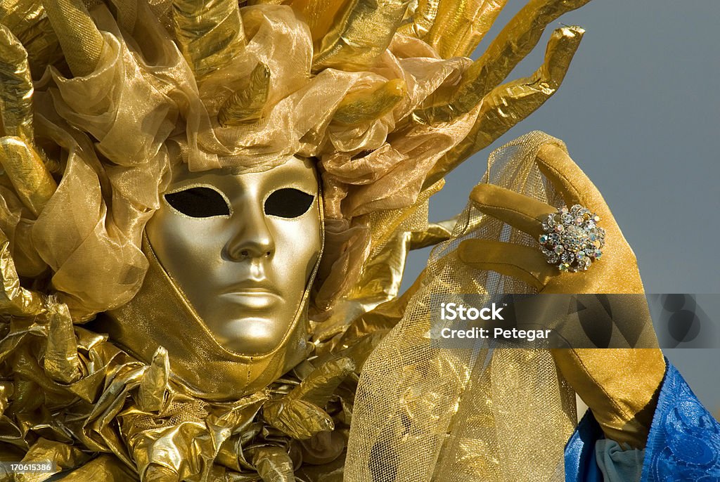 Венецианский Masquerader - Стоковые фото Венецианская маска роялти-фри