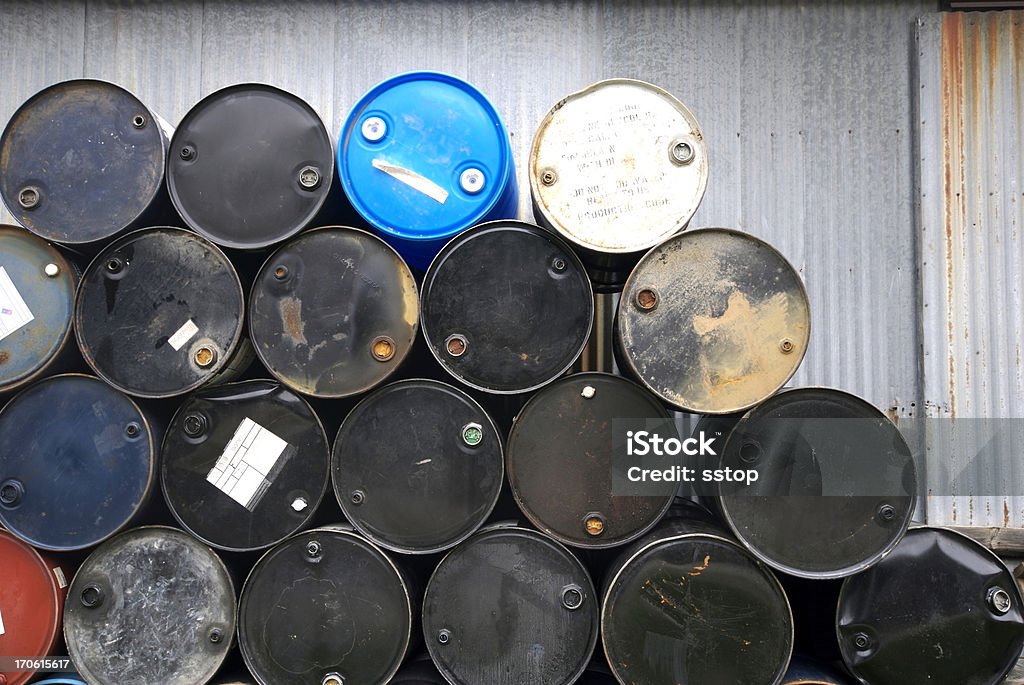 Odpady toksyczne - Zbiór zdjęć royalty-free (Baryłka ropy naftowej)