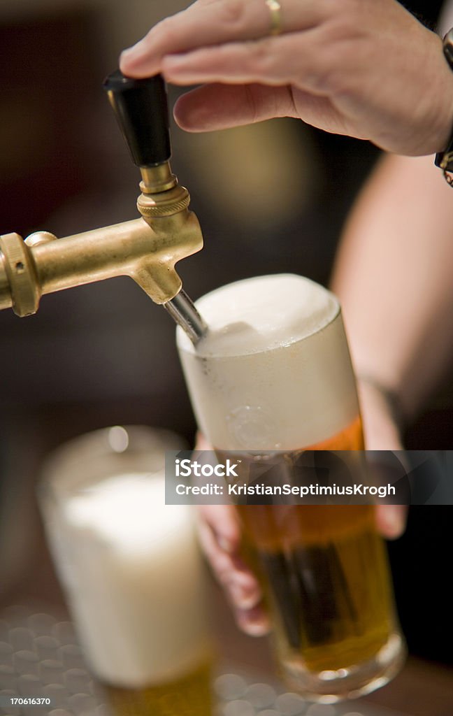 Cerveza de barril - Foto de stock de Cerveza libre de derechos