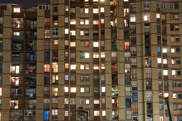 frequentazione di - plattenbau homes architectural detail architecture and buildings foto e immagini stock