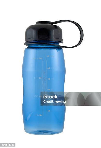 Blaue Flasche Wasser Stockfoto und mehr Bilder von Wasserflasche - Wasserflasche, Freisteller – Neutraler Hintergrund, Blau