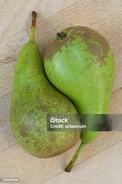 Paar Pears Stockfoto und mehr Bilder von Yin und Yang-Symbol - Yin und Yang-Symbol, Zwei Gegenstände, Birne