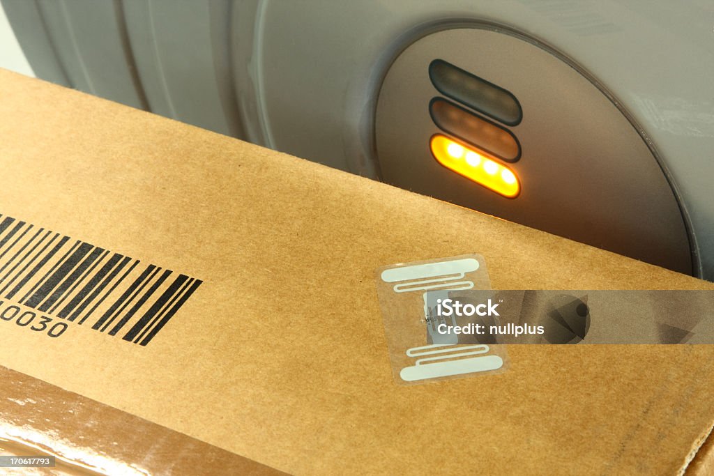 Etichetta RFID scatola - Foto stock royalty-free di RFID