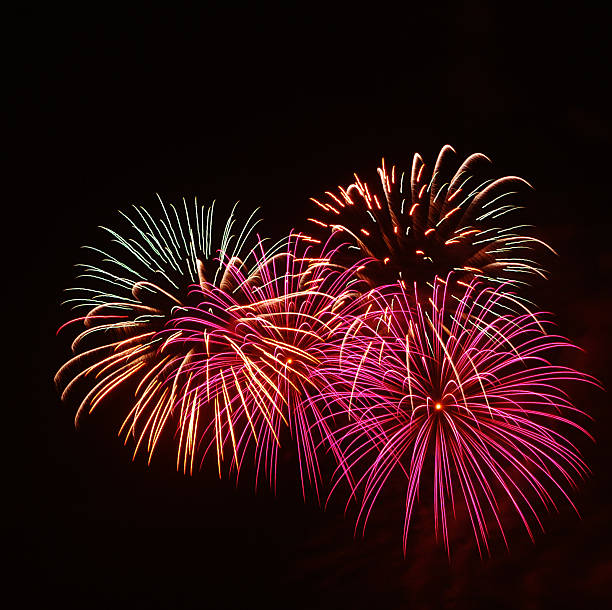 feux d'artifice du 4 juillet - firework display celebration party fourth of july photos et images de collection