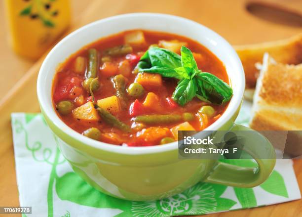 Foto de Minestrone e mais fotos de stock de Sopa de Legumes - Sopa de Legumes, Minestrone, Cultura Italiana