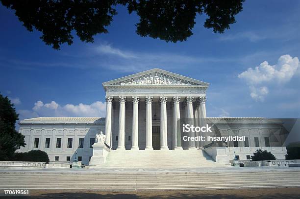 Najwyższy Dziedziniec - zdjęcia stockowe i więcej obrazów Budynek Sądu Najwyższego Stanów Zjednoczonych - Budynek Sądu Najwyższego Stanów Zjednoczonych, Architektura, Budynek sądu