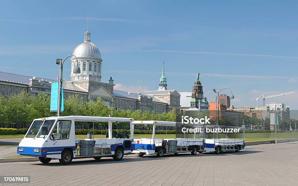 여행 차량 Old Montreal 몬트리올에 대한 스톡 사진 및 기타 이미지 - 몬트리올, 버스, 전기-연료 및 전력 생산