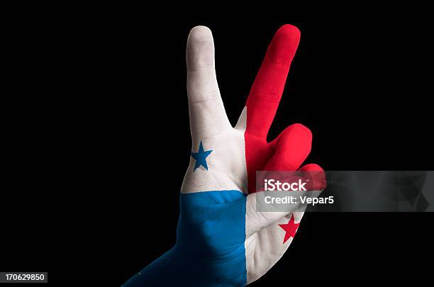 パナマの国旗 2 つの指まで勝利のジェスチャー - パナマのストックフォトや画像を多数ご用意 - パナマ, ポジティブ感情, 世界の国旗