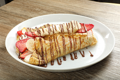 Chocolate and fruit crepe plate