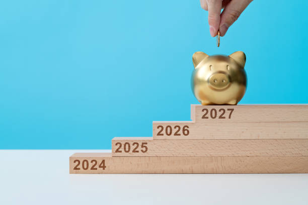 istock Savings money from 2024 to 2027 1706408648