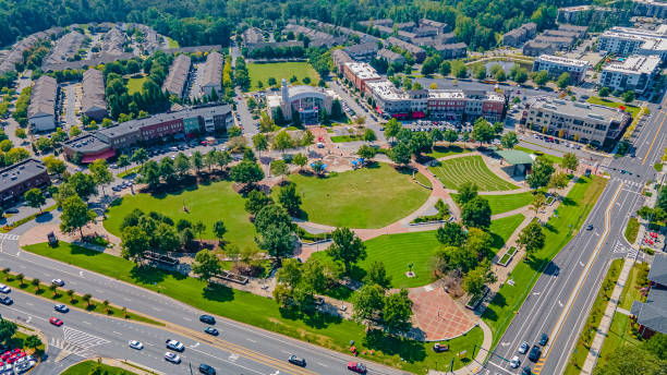 istock Suwanee Town Center, Suwanee Georgia 1706505787