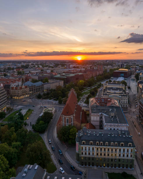 istock Sunset in my city 1706821199