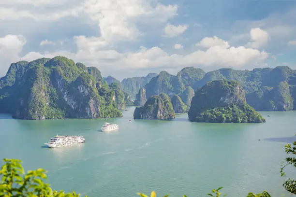 Picturesque sea landscape. Ha Long Bay, Vietnam.