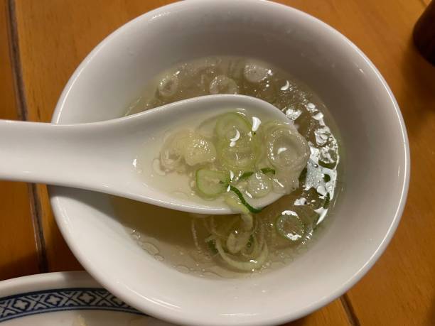 istock Chinese soup with only green onions 1707165985