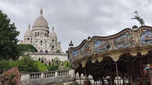 istock Bairro de Montmartre 1707993284