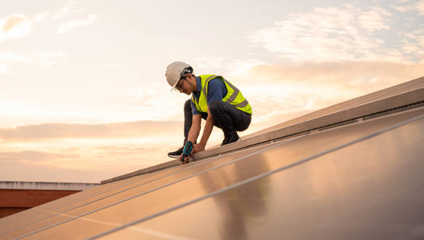 istock Male engineering working on checking and maintenance in solar power plant. 1709278000