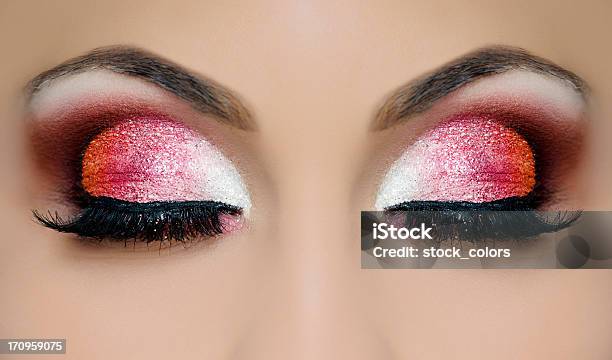 Maquiagem De Olho - Fotografias de stock e mais imagens de Purpurina - Purpurina, Sombra para os Olhos, Cílio
