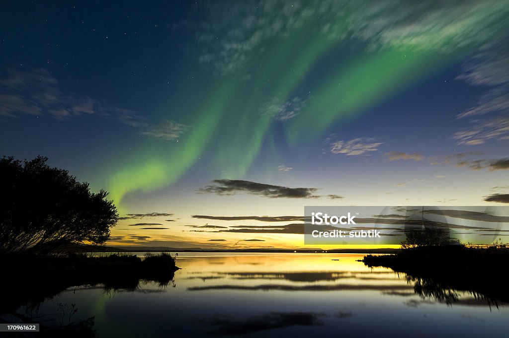 aurora boreal en Islandia - Foto de stock de Amanecer libre de derechos