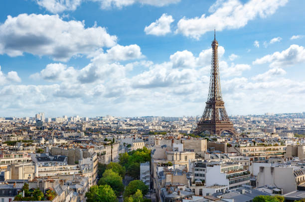 istock Cityscape of Paris with Eiffel Tower 1709869791
