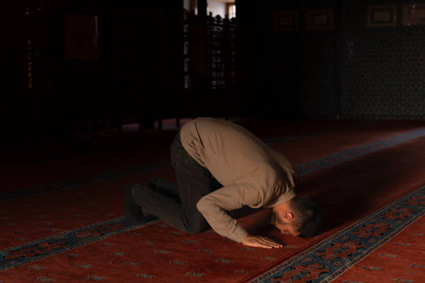 istock Muslim man worshipping in a mosque. 1710417811