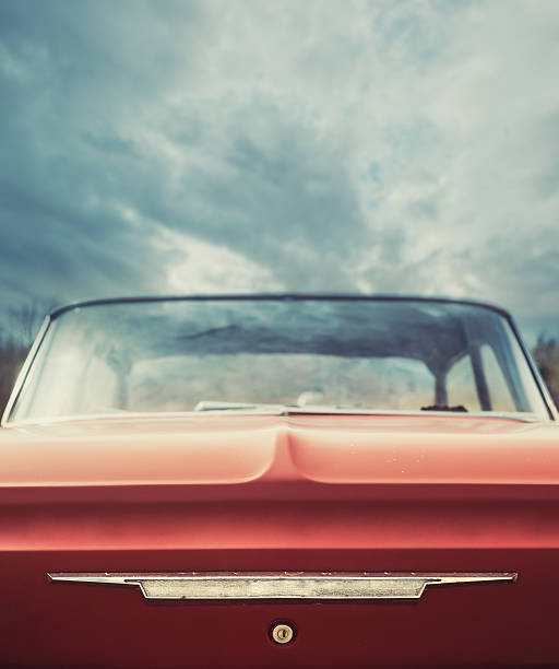 classica coupé - car rear view behind car trunk foto e immagini stock