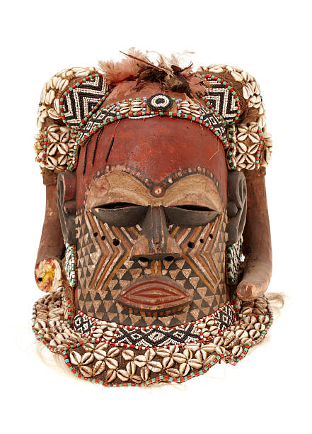 istock African mask isolated on white background 171064998