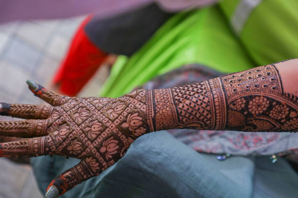 Bridal mehndi- henna tattoo on women hands. Mehndi is traditional Indian decorative art Bridal mehndi- henna tattoo on women hands. Mehndi is traditional Indian decorative art MEHNDI stock pictures, royalty-free photos & images