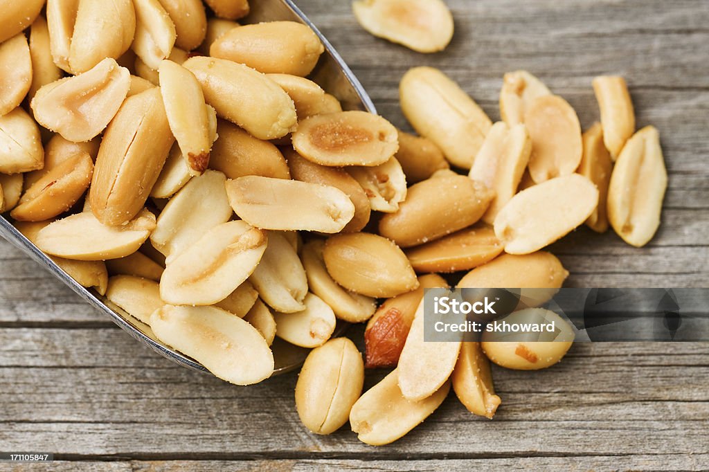 Boule de cacahuètes - Photo de Aliment libre de droits