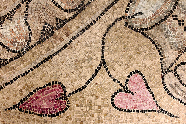 corazones de mosaico - ravena fotografías e imágenes de stock