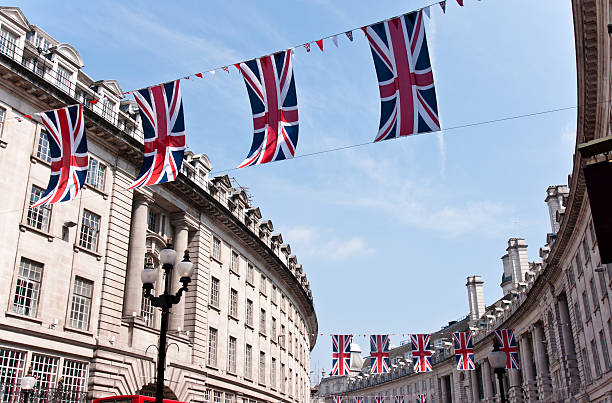 istock london architecture: union jack flags for the queen's diamond jubilee 171106974