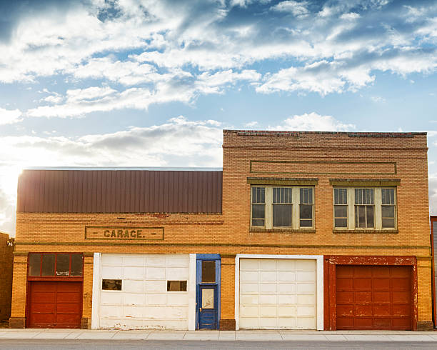 istock 1920's Style Car Repair Shop 171109523