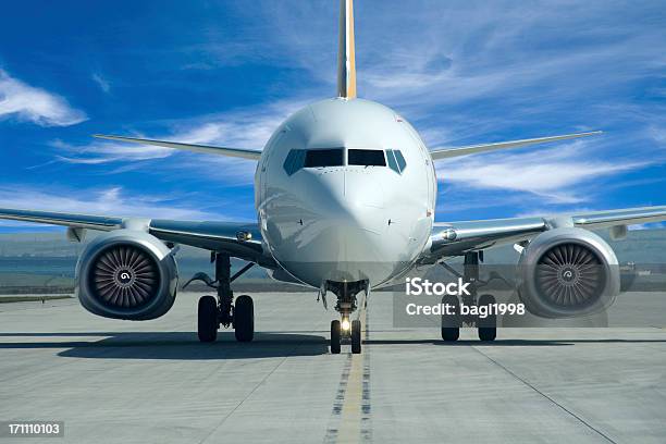 Foto de Avião e mais fotos de stock de Contêiner de carga - Contêiner de carga, Avião, Vento