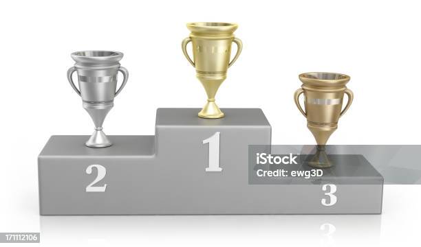 Foto de Vencedor Pódio E Troféus e mais fotos de stock de Competição - Competição, Criatividade, Dourado - Descrição de Cor