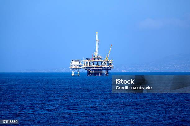 Piattaforma Petrolifera Offshore Rig Sulloceano Pacifico - Fotografie stock e altre immagini di Pozzo petrolifero