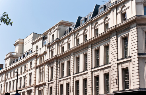 London Architecture: Mayfair Classic Fassade in Sunny AfternoonRELEVANT LIGHTBOXES LONDON + NYC