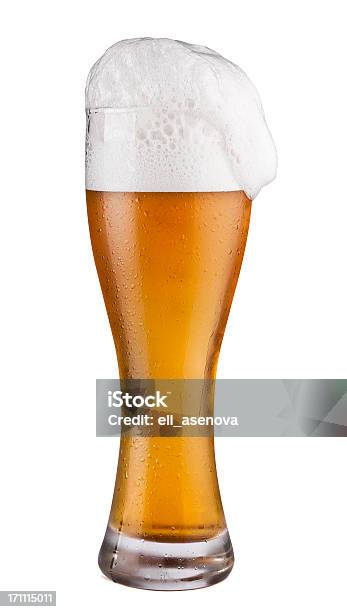 Kaltes Bier Glas Isoliert Auf Weiss Stockfoto und mehr Bilder von Bier - Bier, Schaumiges Getränk, Beer Head