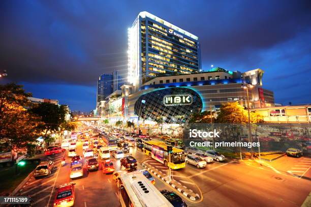 Bangkok Di Notte - Fotografie stock e altre immagini di Affari - Affari, Affollato, Albergo