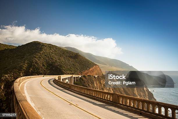 Мост Биксби Big Sur Калифорния Сша — стоковые фотографии и другие картинки Автомагистраль 1 - Автомагистраль 1, Биг-Сюр, Пляж