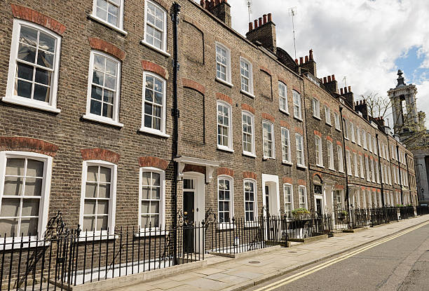 casas em westminster, londres - townhouse england famous place local landmark - fotografias e filmes do acervo