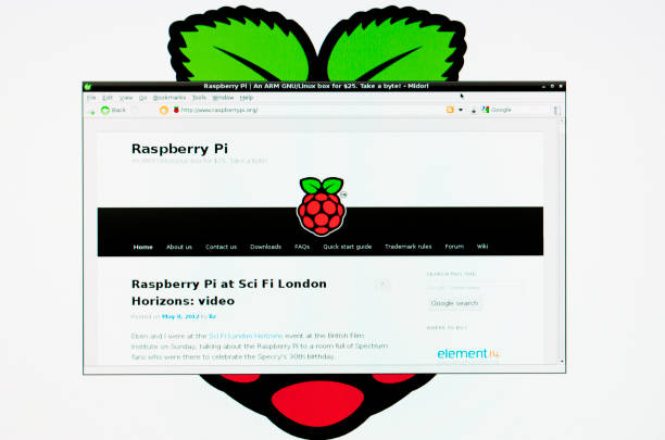 debian działa na malina pi - raspberry pi zdjęcia i obrazy z banku zdjęć