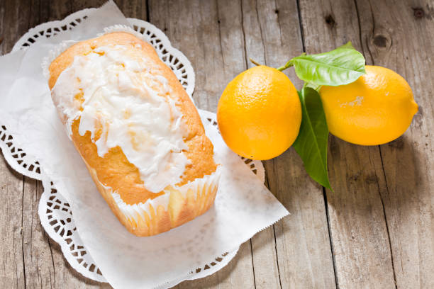 pain de citron et de citron meyer - doily freshness raw sweet food photos et images de collection