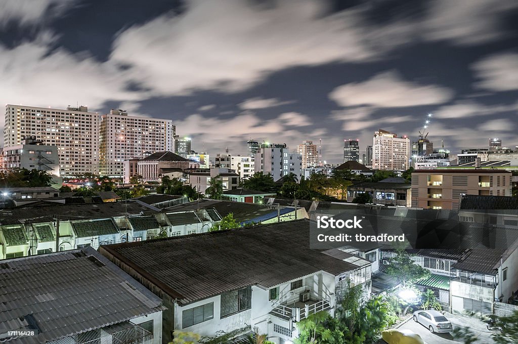 Paisaje de la ciudad de noche - Foto de stock de Aire libre libre de derechos