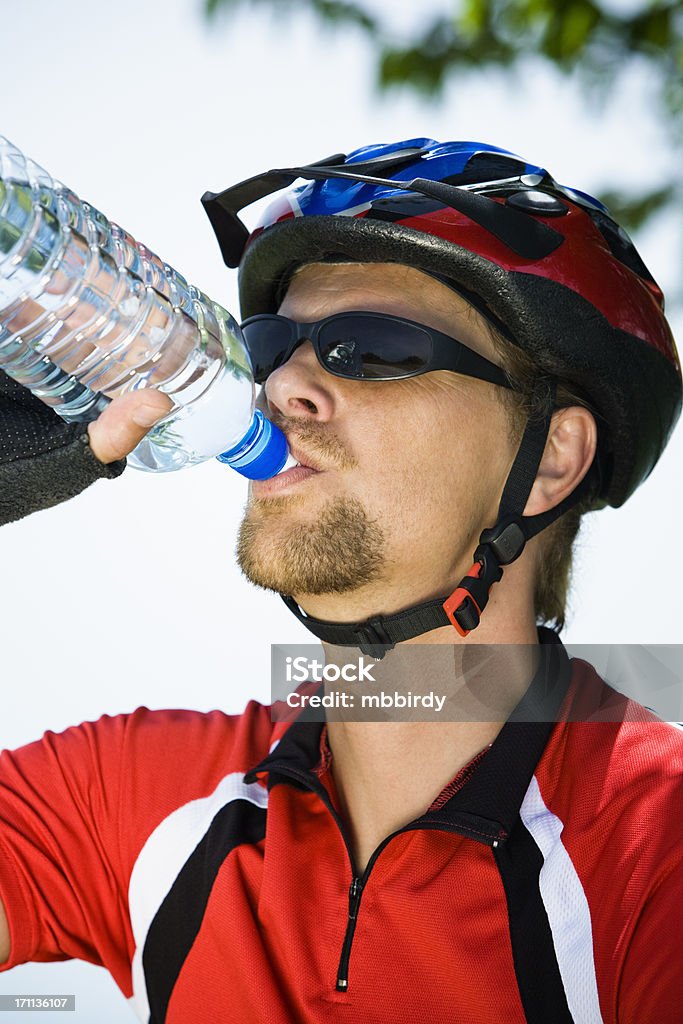 Sedento mountainbiker - Royalty-free 30-39 Anos Foto de stock
