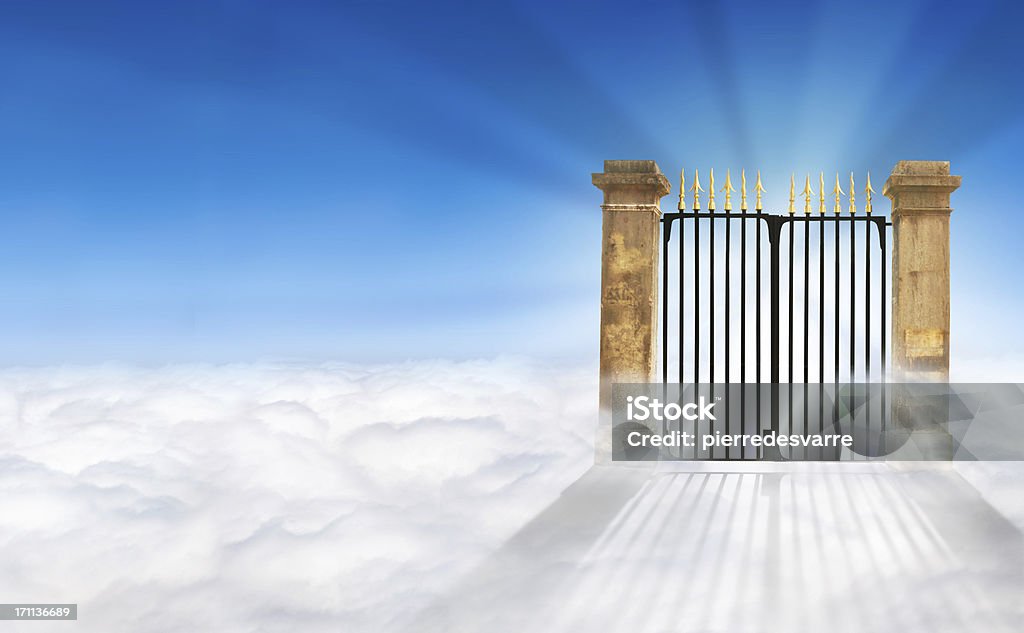 Brama nieba na chmury przestrzeń kopii - Zbiór zdjęć royalty-free (Niebo - Życie pozagrobowe)
