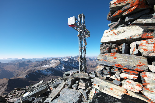 The summit of Bric de Rubren is a point on the border between Italy and France.\nPhoto taken looking south