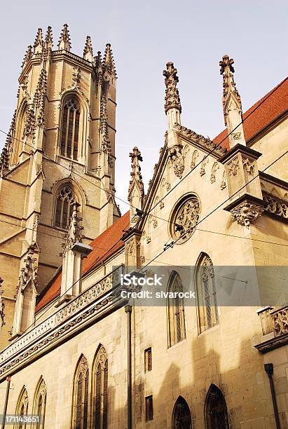 Catedral De Friburgo Suíça - Fotografias de stock e mais imagens de Cantão de Friburgo - Cantão de Friburgo, Catedral, Suíça