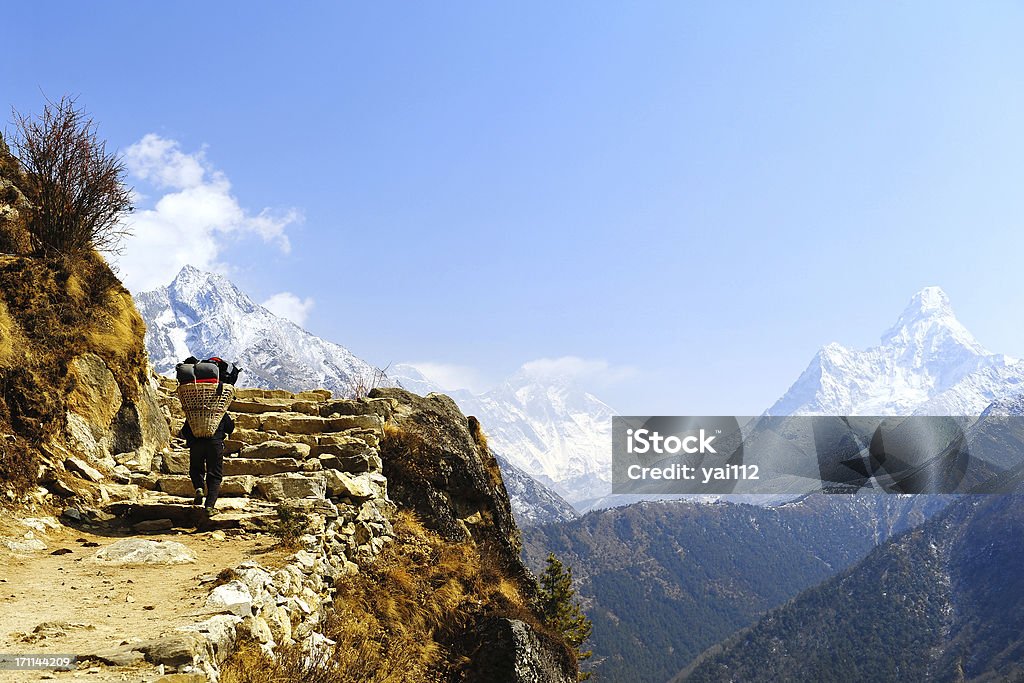 Porter & Mont Everest, - Photo de Sherpa libre de droits