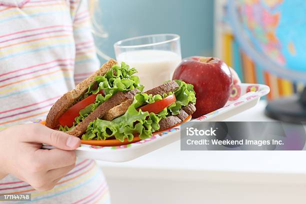 School Lunch Stockfoto und mehr Bilder von Schulessen - Schulessen, Mahlzeit, Gesunde Ernährung