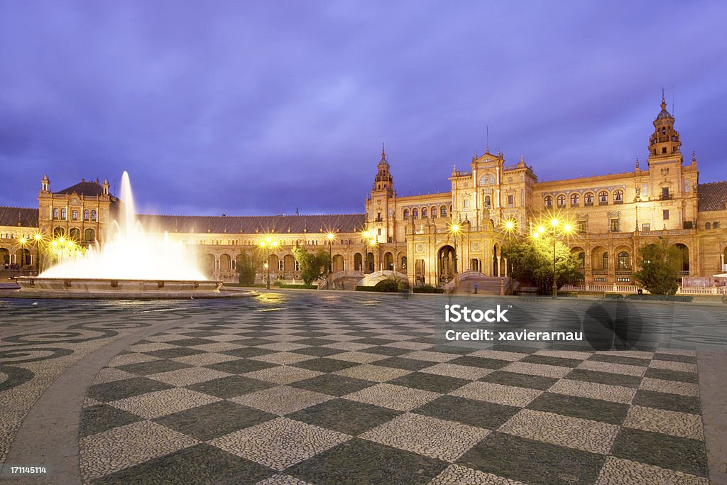 Plaza Espana al crepuscolo - Foto stock royalty-free di Ambientazione esterna
